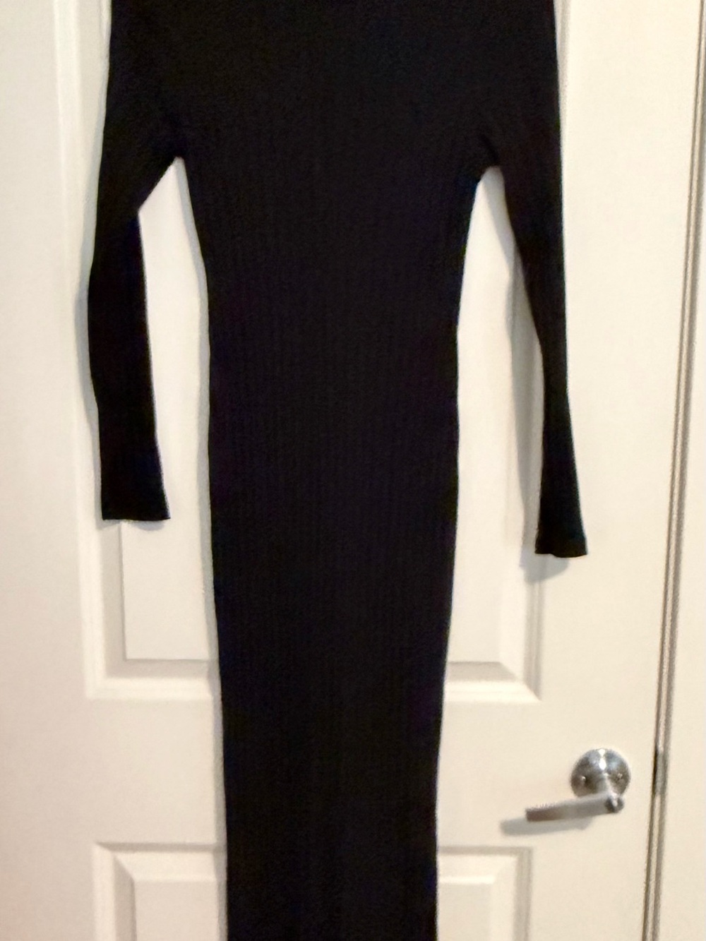 Treasure & Bond Black Long-Sleeve Ribbed Midi Bodycon Dress